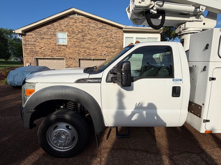 2011-ford-f450-image-3