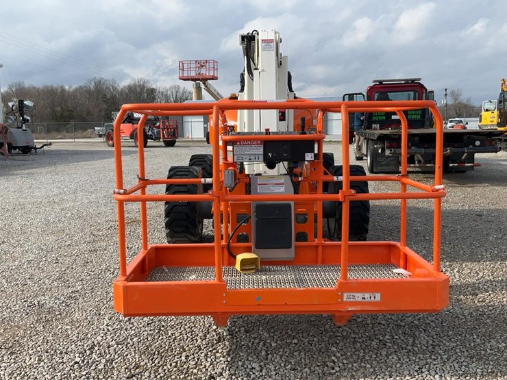 #301-•-2024-snorkel-46'-awd-articulating-boom-lift-#4-image-8