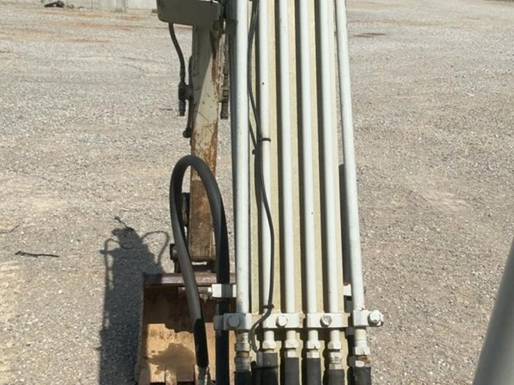 2017-takeuchi-tb240-image-24