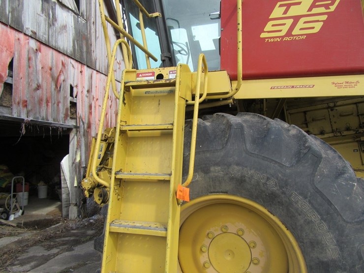 new-holland-tr96-image-7