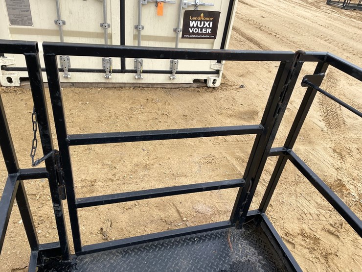 #7531-•-8'-work-platform-with-fork-pockets-image-16