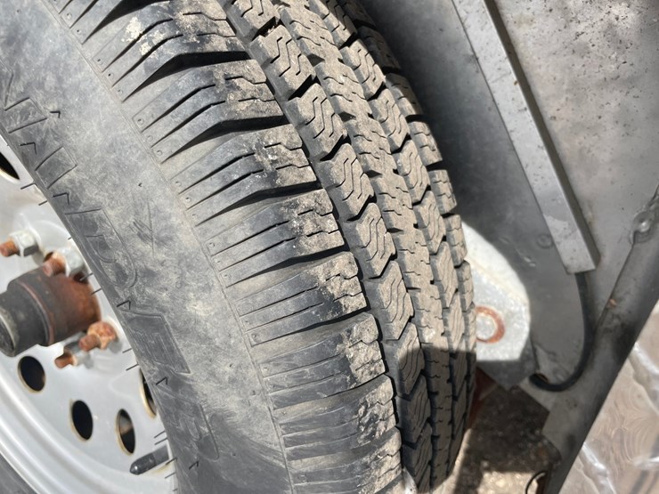 #2850-•-single-axle-aluminum-trailer-(no-title)-image-11