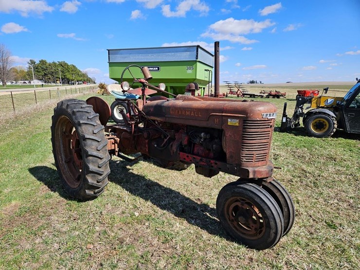 #526-•-farmall-h-tractor-image-7