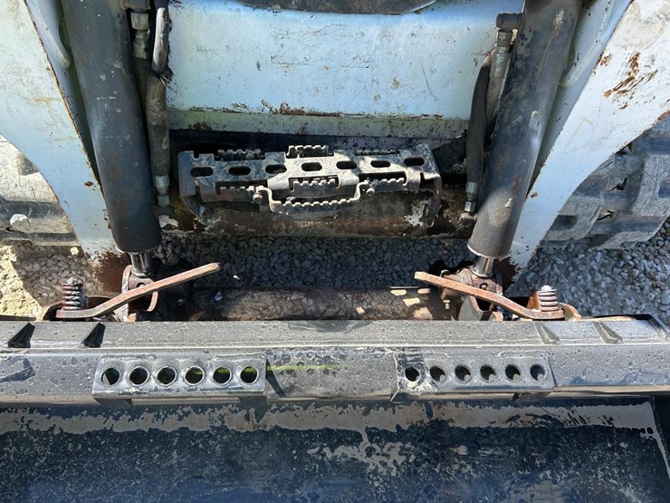 2015-bobcat-t590-image-10