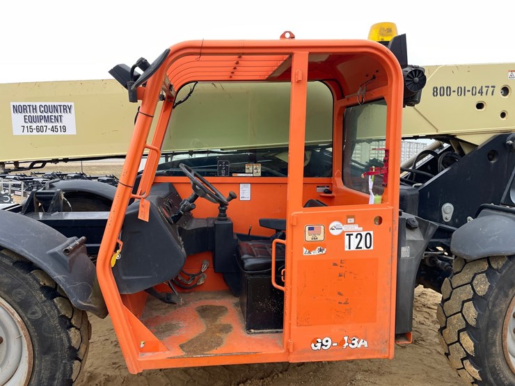 2014-jlg-g9-43a-image-11