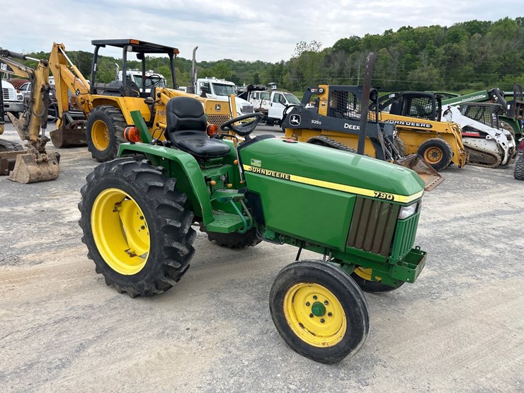 john-deere-790-image-4