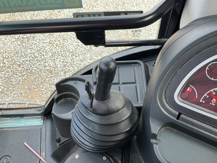 2023-jcb-3cx-image-20