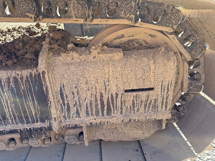 new-holland-eh160-image-64