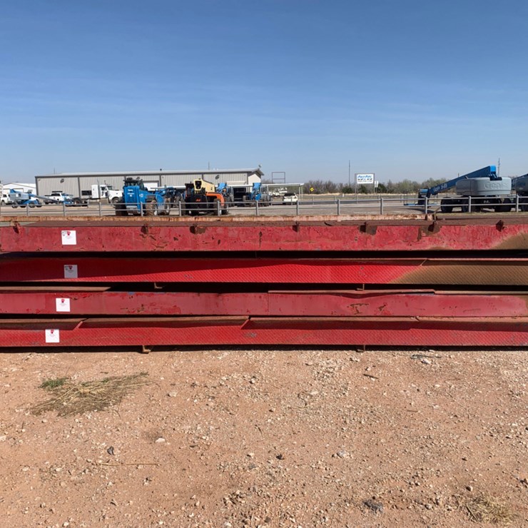 (2) 17’ 9” x 3’ 3” and 20’ x 2’ 10” HYDRAULIC SUIT CASES