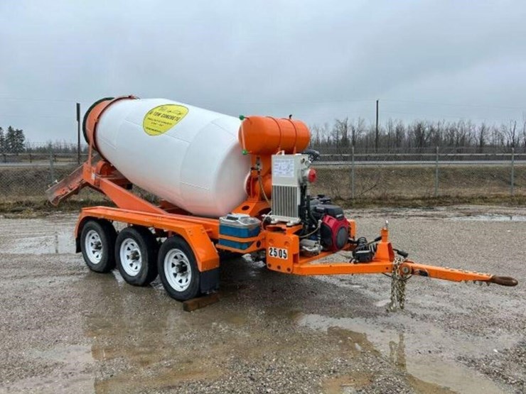 2025-tow-behind-2-cubic-meter-tri/a-concrete-mixer-image-3
