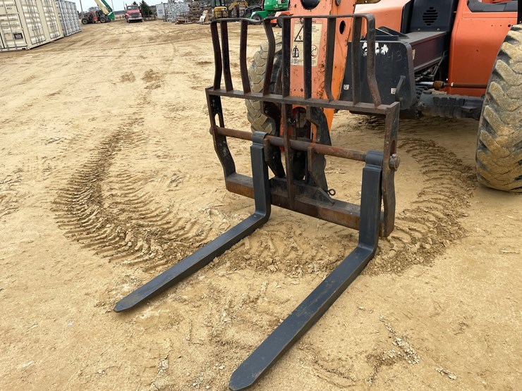 2012-jlg-g6-42a-image-35