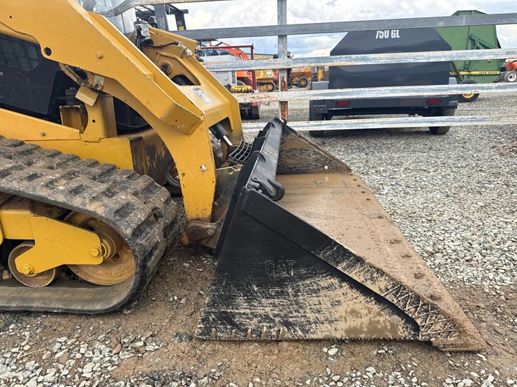 2017-caterpillar-279d-image-11