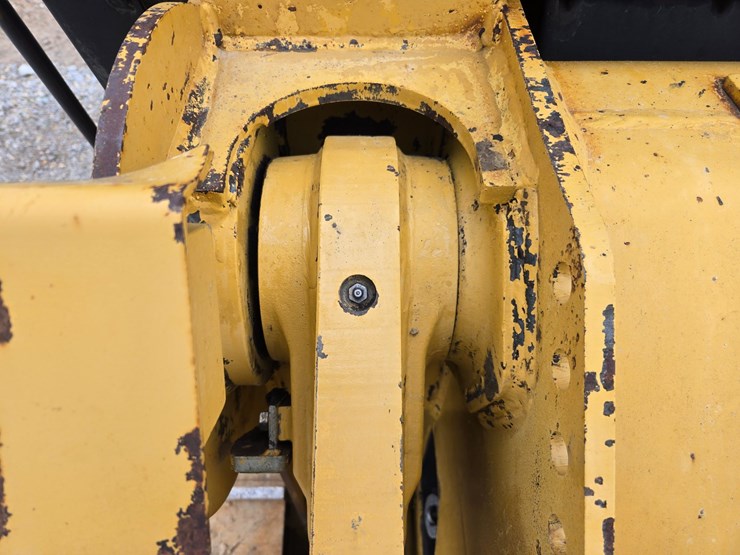 2001-caterpillar-963c-image-70