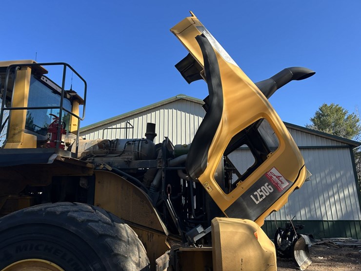 volvo-l250g-image-38