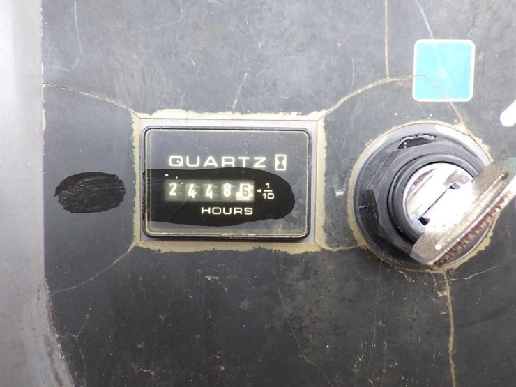 2008-jlg-800s-image-15