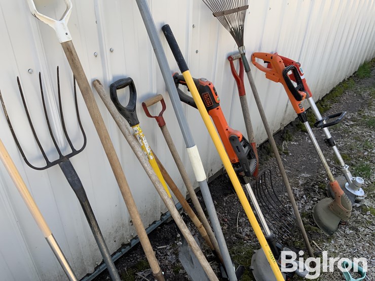 shovels,-rakes,-yard-tools-image-9