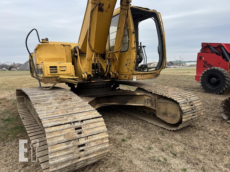 deere-230-lc-image-8