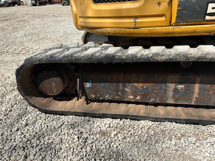 2015-deere-50g-image-12