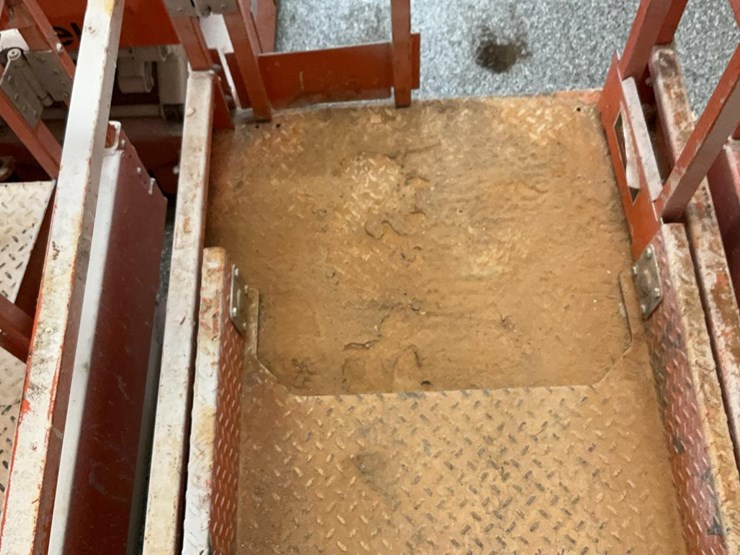 #415-•-2019-snorkel-19'-scissor-lift-image-9