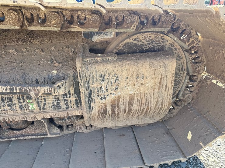 caterpillar-325-image-83