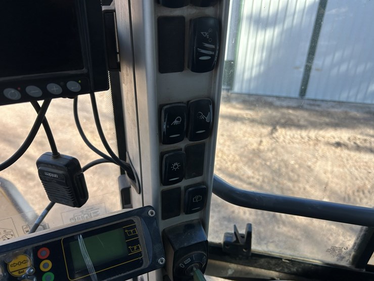 volvo-l250g-image-64