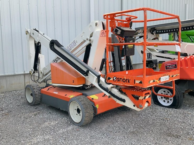 #311-•-snorkel-38'-articulating-lift-image-1