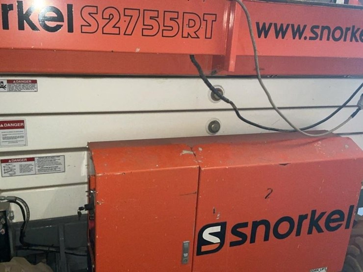 #401-•-snorkel-4wd-rough-terrain-27'-scissor-lift-image-14