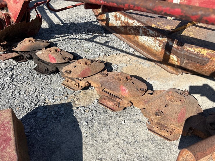 new-holland-616-image-6