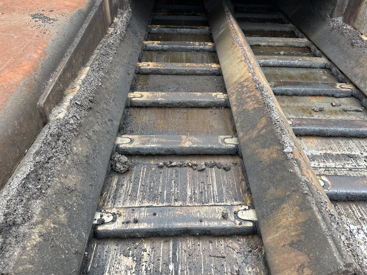 caterpillar-ap-600d-image-14