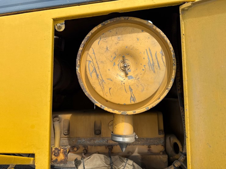 2019-champion-780a-image-40