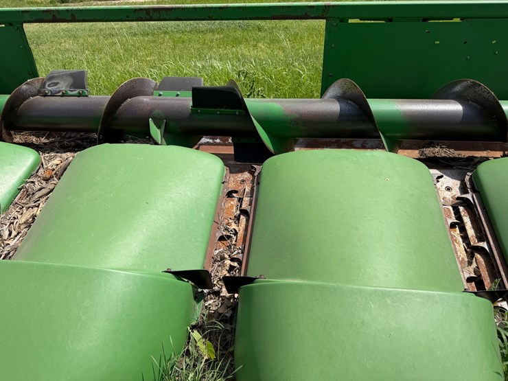 2000-john-deere-894-image-25