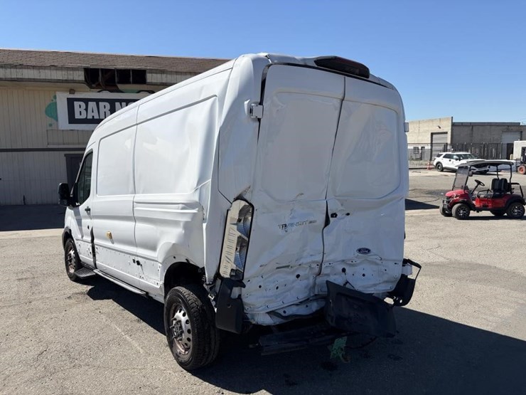 2022-ford-transit-image-4