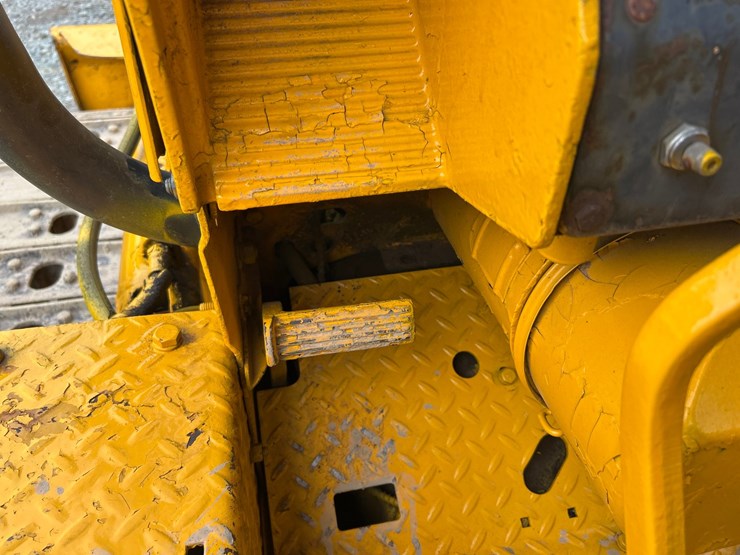 john-deere-350-image-39