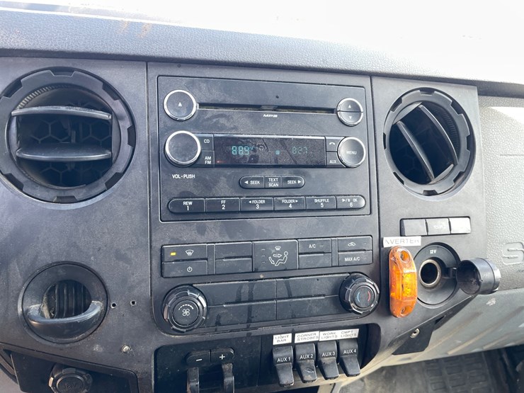 2011-ford-f550-image-52