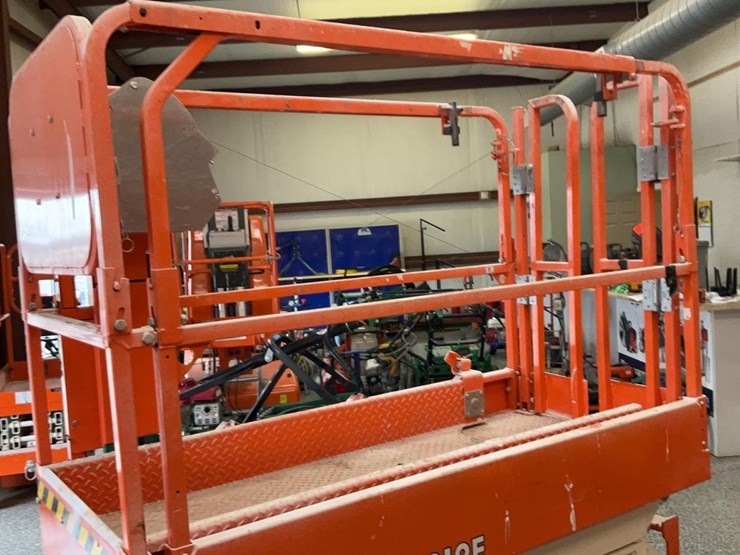 #433-•-2023-snorkel-19'-scissor-lift-image-20