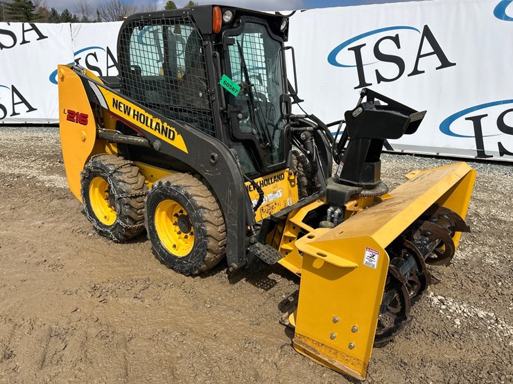 new-holland-l216-image-7