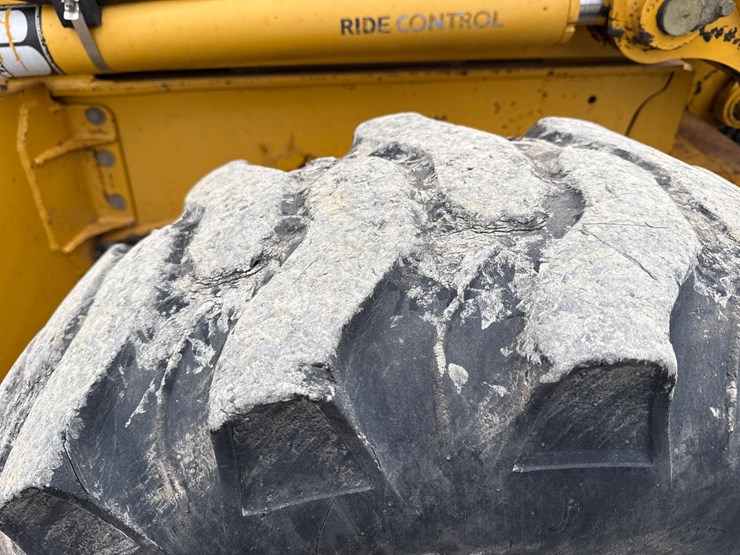 2001-deere-310sg-image-89