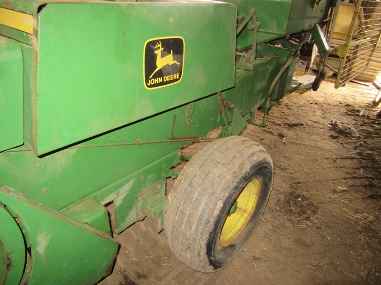john-deere-336-image-6