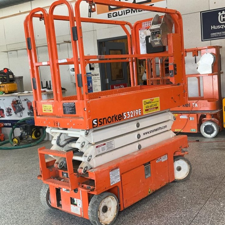 #425 • 2020 Snorkel 19' Scissor Lift