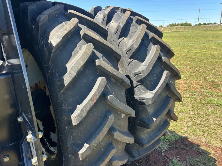 new-holland-tj375-image-6