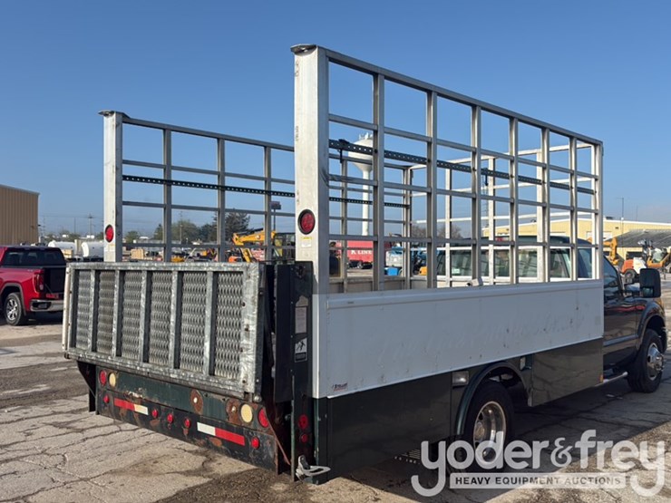 2011-ford-f350-image-3