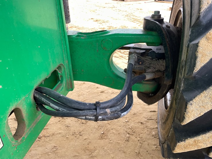 2016-jlg-400s-image-46