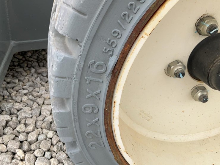 #310-•-2019-snorkel-38'-articulating-lift-image-18