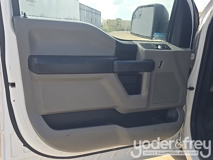 2019-ford-f150-image-76