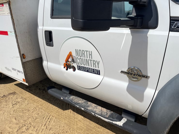 2011-ford-f550-image-17