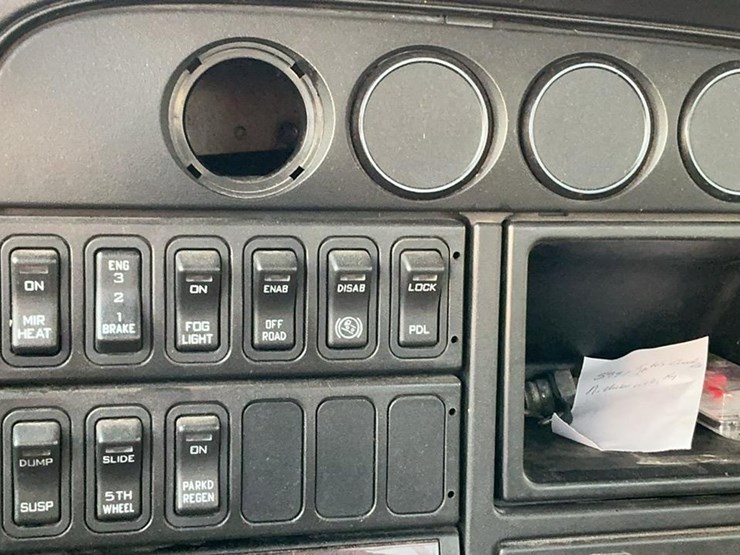 2017-international-prostar-image-32