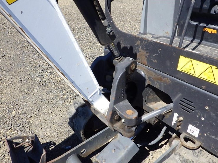 bobcat-hydraulic-excavator-image-14