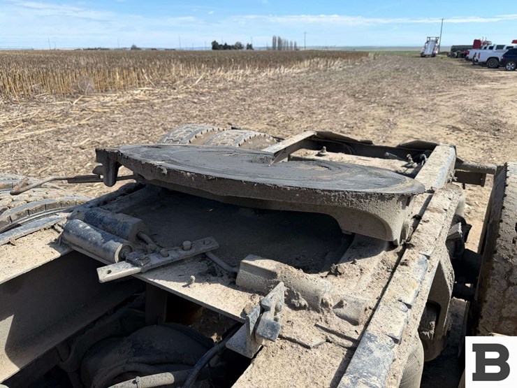 1990-peterbilt-377-image-19