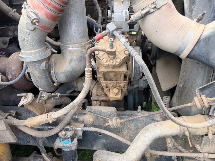 2000-international-9200-image-60