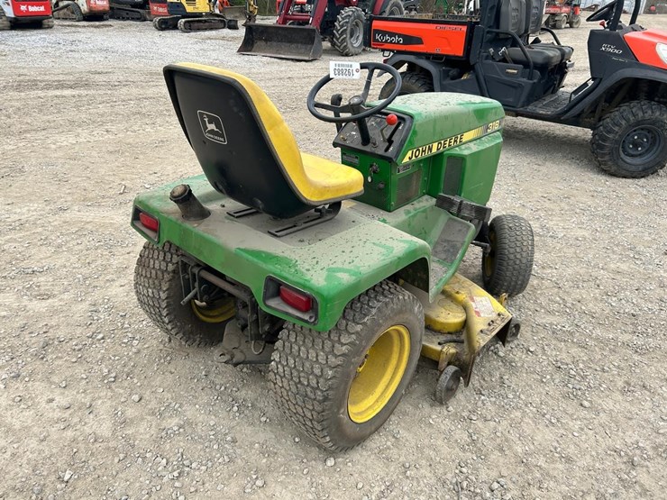 john-deere-318-image-4